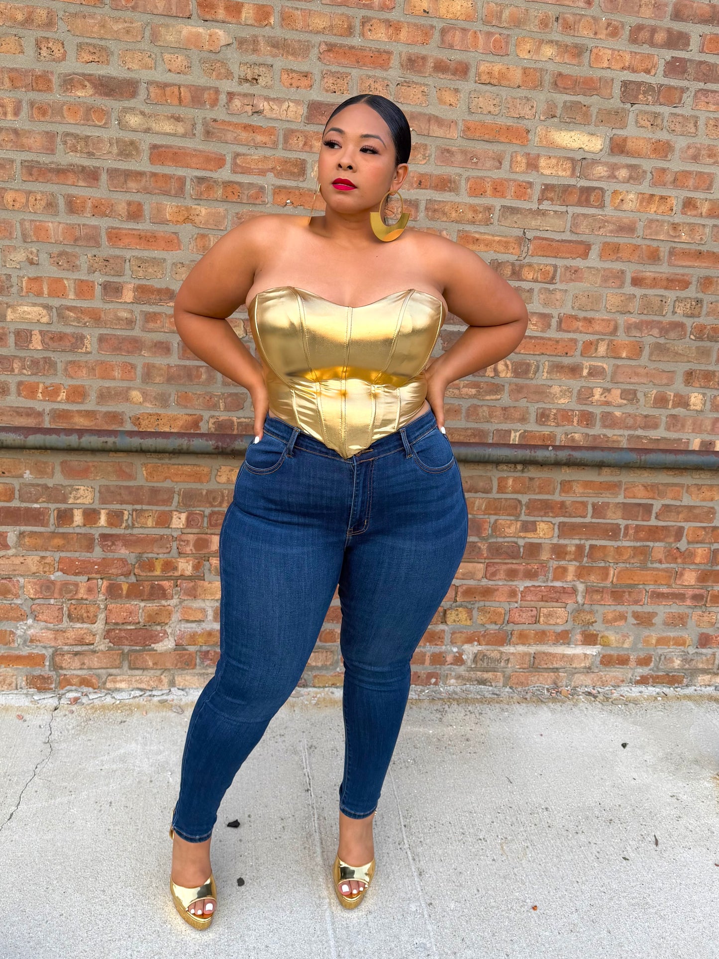 Goldie Bustier