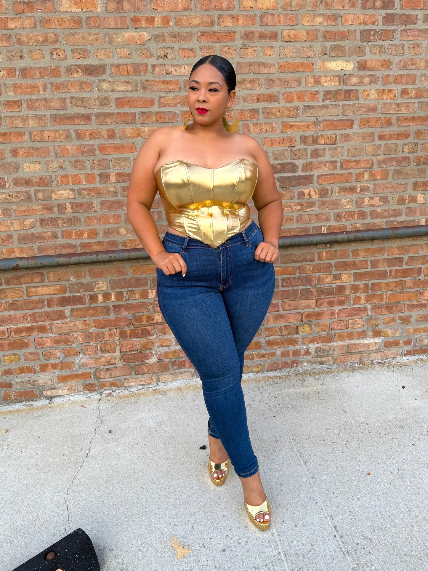 Goldie Bustier